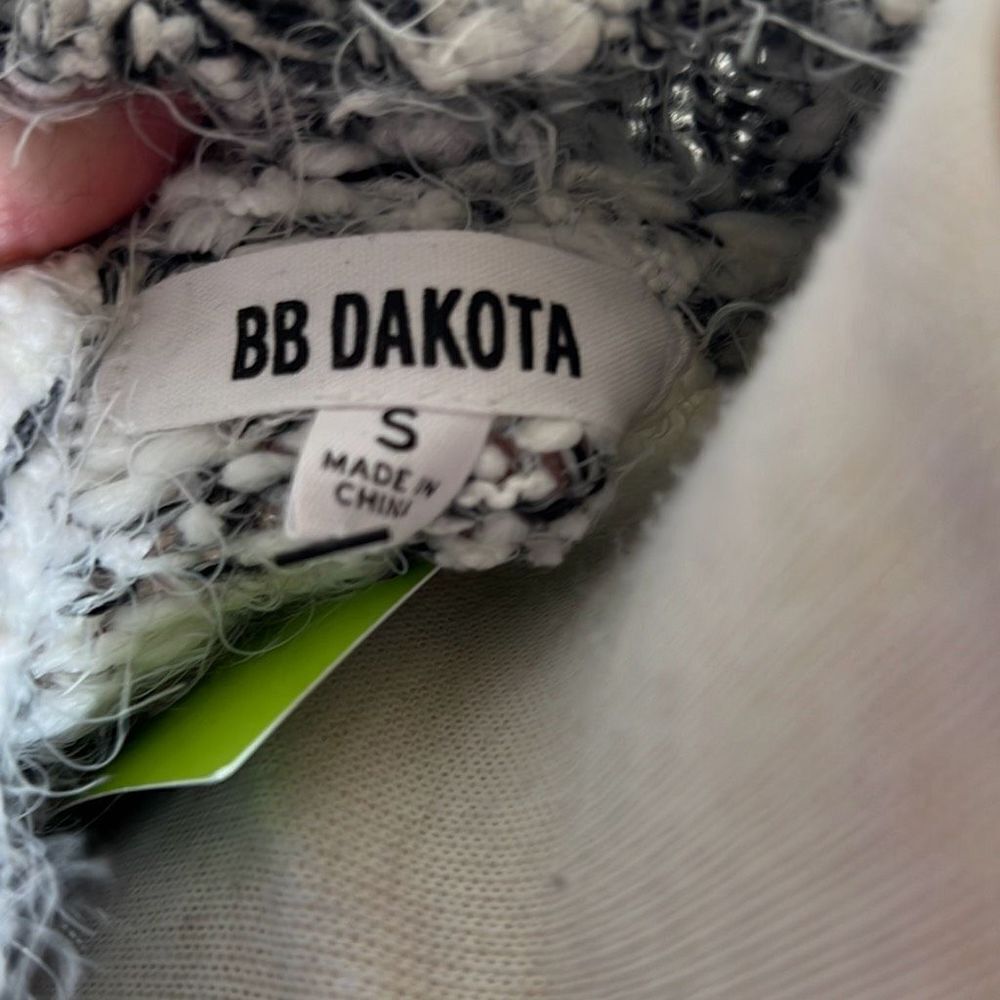 BB DAKOTA A STAR IS WARM EYELASH CARDIGAN Size Small New - Picture 6 of 8